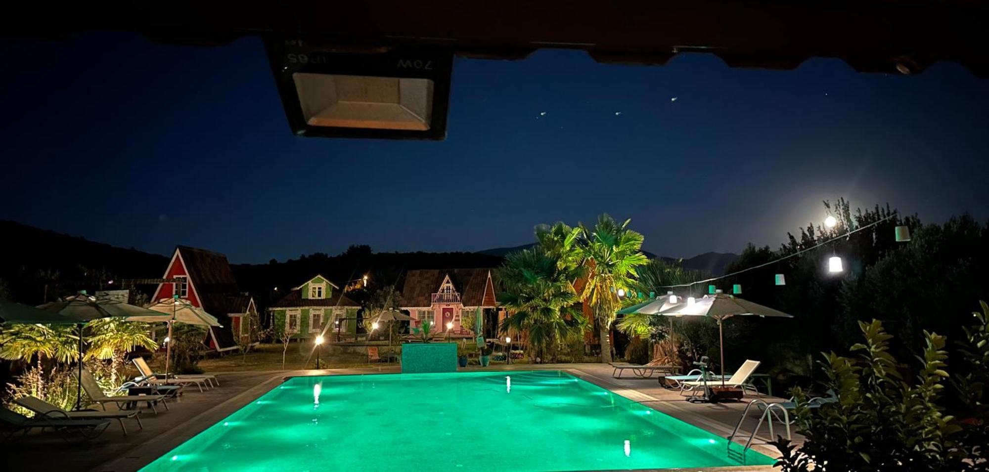 Seyyah Cafe Bungalows Aliaga Exterior foto
